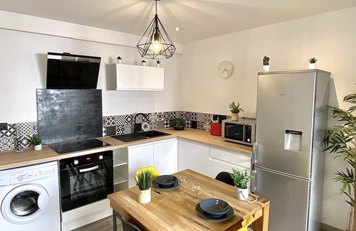 Bagnols-sur-Ceze Apartment | Duplex Apartment Private terrace