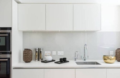 Kings Cross St. Pancras House | Duplex apartment situated in a luxury conversion of Eastnor Castle