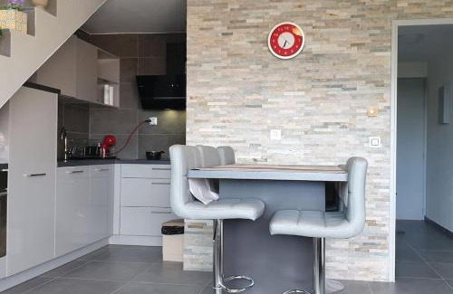 Boulouris-sur-Mer Apartment | Duplex apartment with beautiful sea view