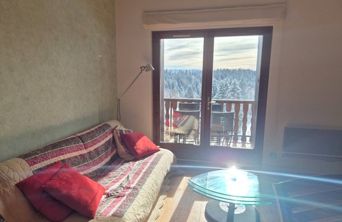 Les Deserts Apartment | Duplex at the Foot of the Slopes – Sleeps 6