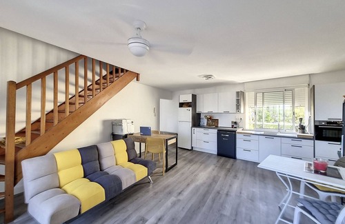 Centre-Ville Apartment | Duplex Avec 2 Chambres à 3 Minutes de la mer et du Centre Ville
