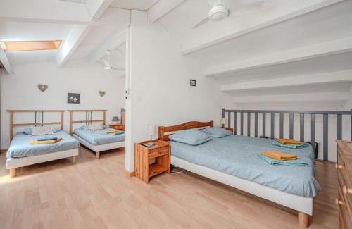 Rayol-Canadel-sur-Mer Apartment | Duplex avec terrasse et parking proche des plages