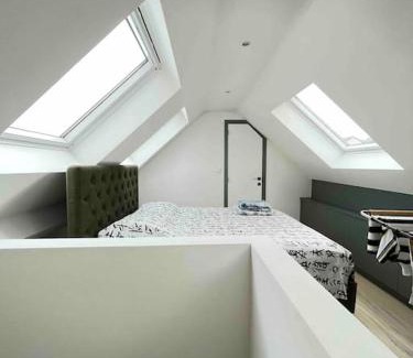 Upper Town Apartment | Duplex avec terrasse quartier européen