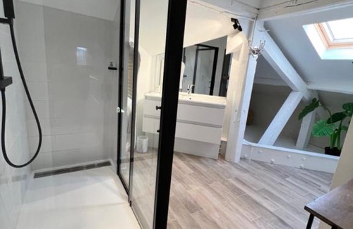 Les Veneurs House | DUPLEX AVENUE ROYALE