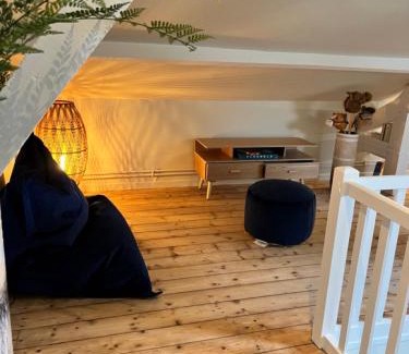 Les Veneurs House | DUPLEX AVENUE ROYALE