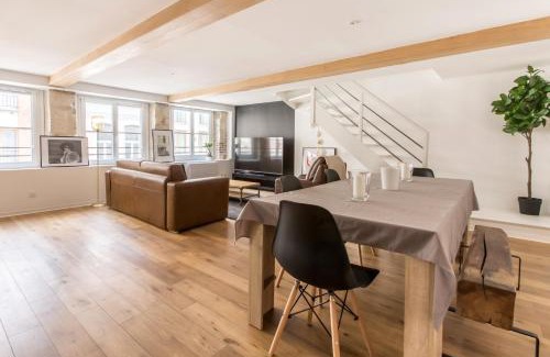 Historic Center Apartment | Duplex d'Exception avec Patio Privé - Hyper Centre