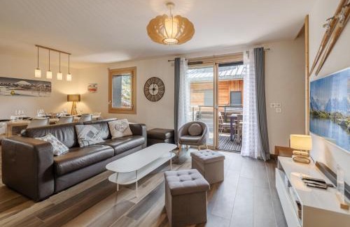 Morzine Apartment | Duplex de standing 3 étoiles à Morzine, 100m des pistes, 9 pers., terrasse, garage, wifi inclus - FR-1-754-20
