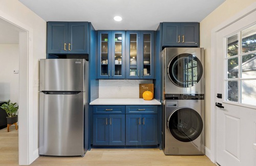 North Charlotte House | {Duplex Delight in Plaza Shamrock - Twice the Beds, Twice the Sass.}