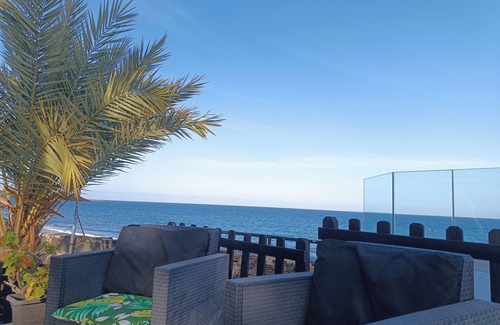 Playa del Aguila House | Duplex first line on the beach overlookin the sea Swimming pool - Wifi