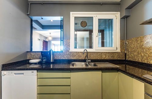 Uskudar Apartment | Duplex Flat w Panoramic Bosphorus View and Terrace
