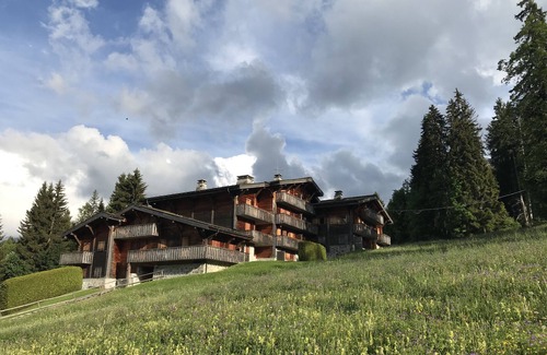 Le Bettex Apartment | Duplex at Le Bettex in residence with swimming pool and tennis 🏊🎾