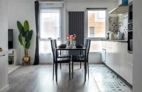 Courcouronnes Apartment | Duplex Golden Oasis - Evry Centre