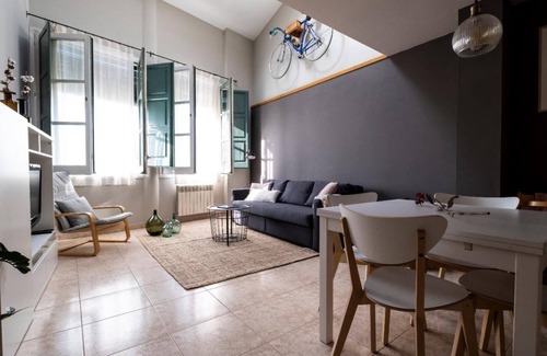 Barri Vell Apartment | Duplex Home & Bike - Holiday Apartment Rental Girona | Bravissimo