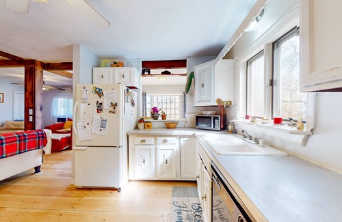Cedar Bushes House | Duplex home blocks from Manomet Beach with balcony, firepit & outdoor space