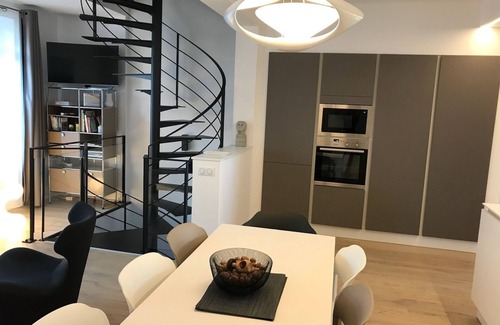 Le Touquet-Paris-Plage Apartment | DUPLEX IN BEAUTIFUL TOUQUETTOISE, PROX. SHOPS & ST. JEAN STREET, 150M SEA FRONT