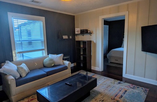 Nashville House | Duplex in a quiet Nashville neighborhood - close to everything. Pet-friendly!