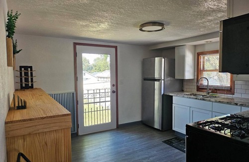 Des Moines House | Duplex in Des Moines/Near Downtown and ISF