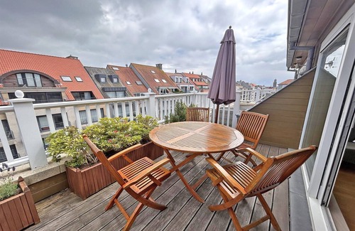 Knokke Apartment | Duplex in Knokke near North Sea Beach