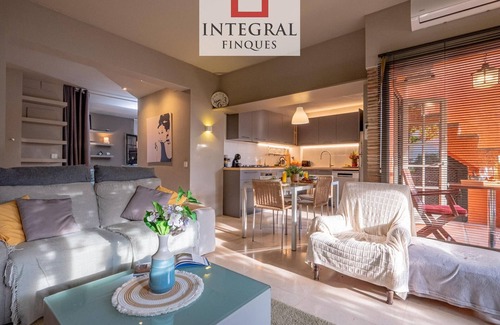 Palamos Apartment | Duplex in Old Town Palamós: 300m from Beach, Terrace & Chill-out Zone