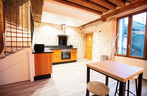 Bourgogne Apartment | Duplex "Le Bourgogne" historic center of Orléans