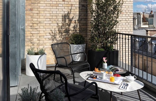 Champs-Elysees Apartment | Duplex Montmartre With Aircon In Champs Elysees