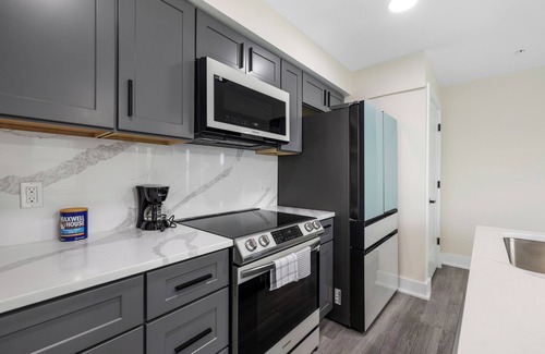 Columbia Heights Apartment | Duplex near Metro New Apartment 2BR