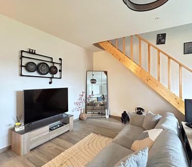 Moneteau Apartment | Duplex, parking gratuit privé, 5min centre Auxerre