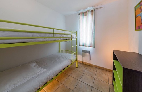 Barbaste Condo | Duplex Proche Du Cours De Golf + Accès Piscine!