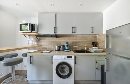 Vaise Apartment | Duplex rénové parking gratuit Lyon 9