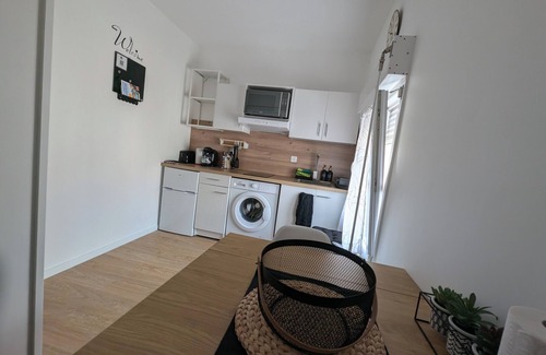 Quincy-Voisins Apartment | Duplex, Sleeps 3 w/Secure Garage, 30min to Disney