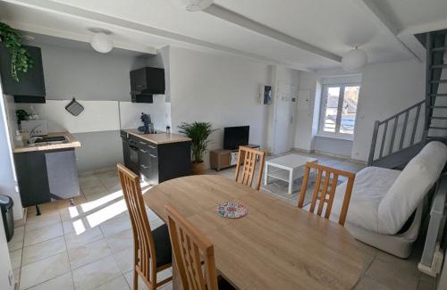 Saint-Benoit-des-Ondes Apartment | Duplex sur la Baie
