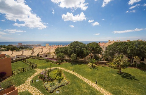 Castillo de Sabinillas Apartment | Duquesa Suites and Gardens 303