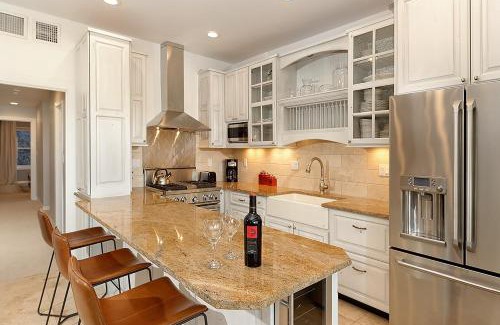 Aspen House | Durant Unit D5, Deluxe Condo with Beautiful Furnishings, Great Views, and Central A/C