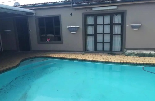 Bluff House | Durban selfcatering home - 3 Guestsn