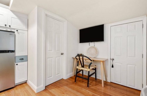 Newburyport Apartment | Dusk Suite at The Hygge House, Dusk Suite at The Hygge House