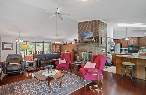 Jasper House | Duskin Point Retreat
