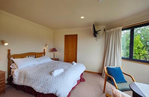 Te Anau House | Dusky Delight