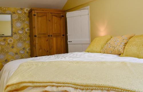 Ashbourne House | Dusty House