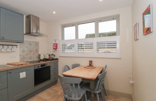 Lechlade Cottage | DUTCH 2, pet friendly, with a garden in Lechlade-On-Thames