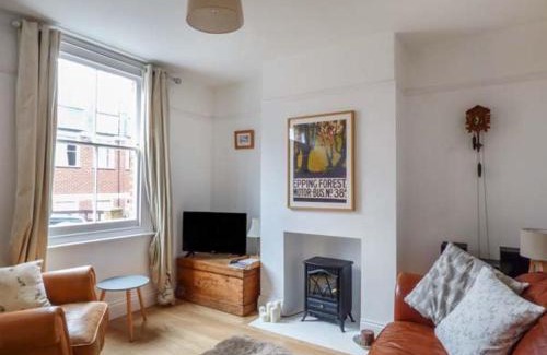 Colchester House | Dutch Cottage