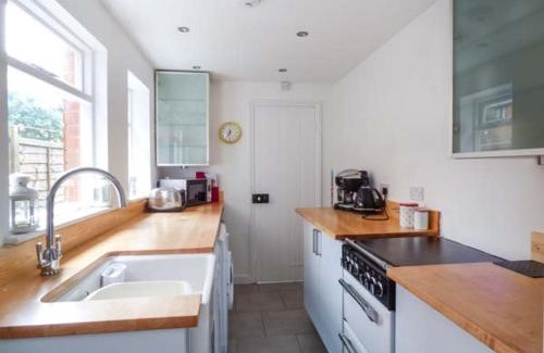 Colchester House | Dutch Cottage
