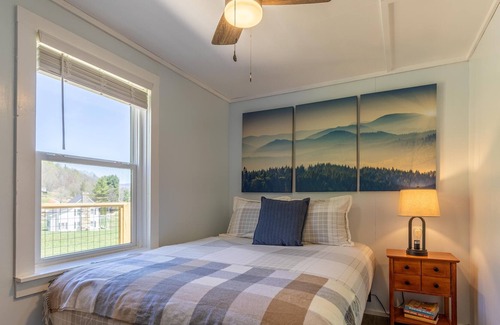 Banner Elk Cottage | Dutch Creek Cottage - cozy 1bd/1ba, hot tub, pet friendly on 12 acres with firepit