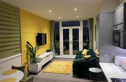 Colchester Apartment | Dutch Quarter