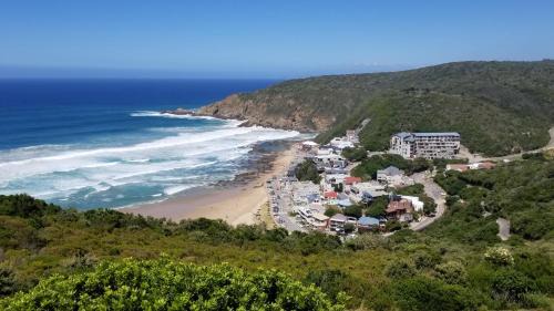 Herolds Bay House | Dutton's Cove Guest House