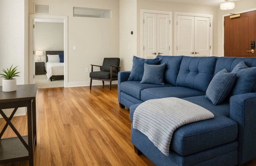 Downtown Cleveland Apartment | Dwntwn Luxe Suite | Rock Hall Stadiums Casino