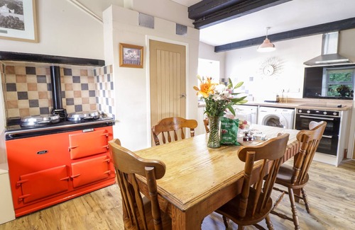 Llanelltyd Cottage | DWYNANT, pet friendly, character holiday cottage in Dolgellau