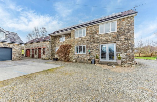 Llanybydder Apartment | Dyffryn Cledlyn Flat