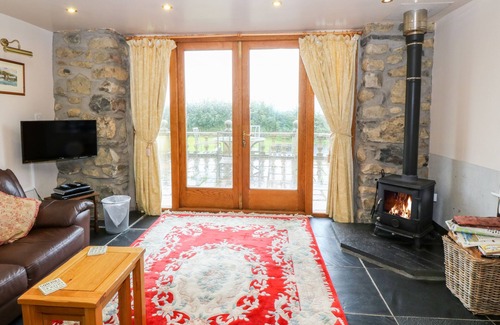 Tywyn Cottage | DYSYNNI, pet friendly, character holiday cottage in Tywyn