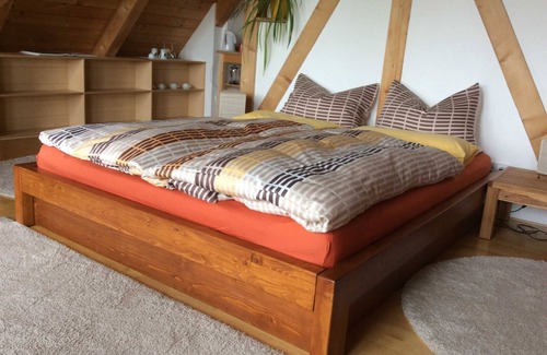 Schallstadt Bed & Breakfast | DZ 1. OG Sunrise - Silvia Krafts bed and breakfast