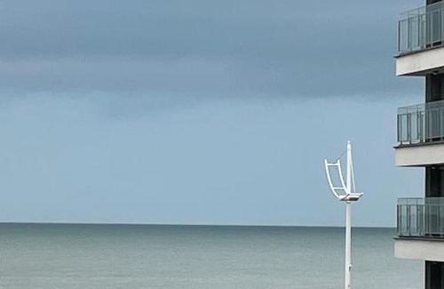 Koksijde-Bad Apartment | Dzee Appartement frontaal zeezicht en gratis parking